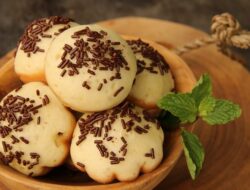 Cara Praktis Membuat Kue Cubit Setengah Matang Lumer di Mulut