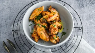 Cara Membuat Garlic Butter Chicken Wings Renyah Gurih